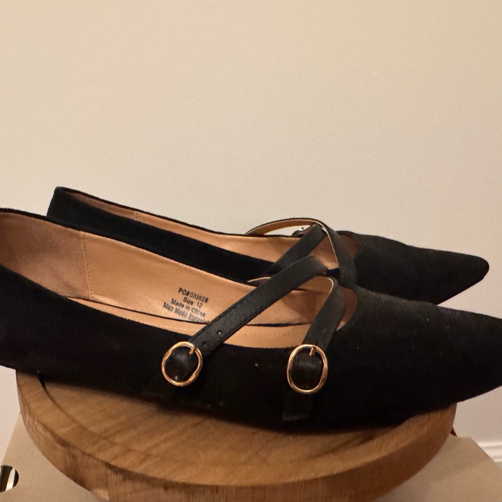 Journee Collection Black Flats with Buckle Detail